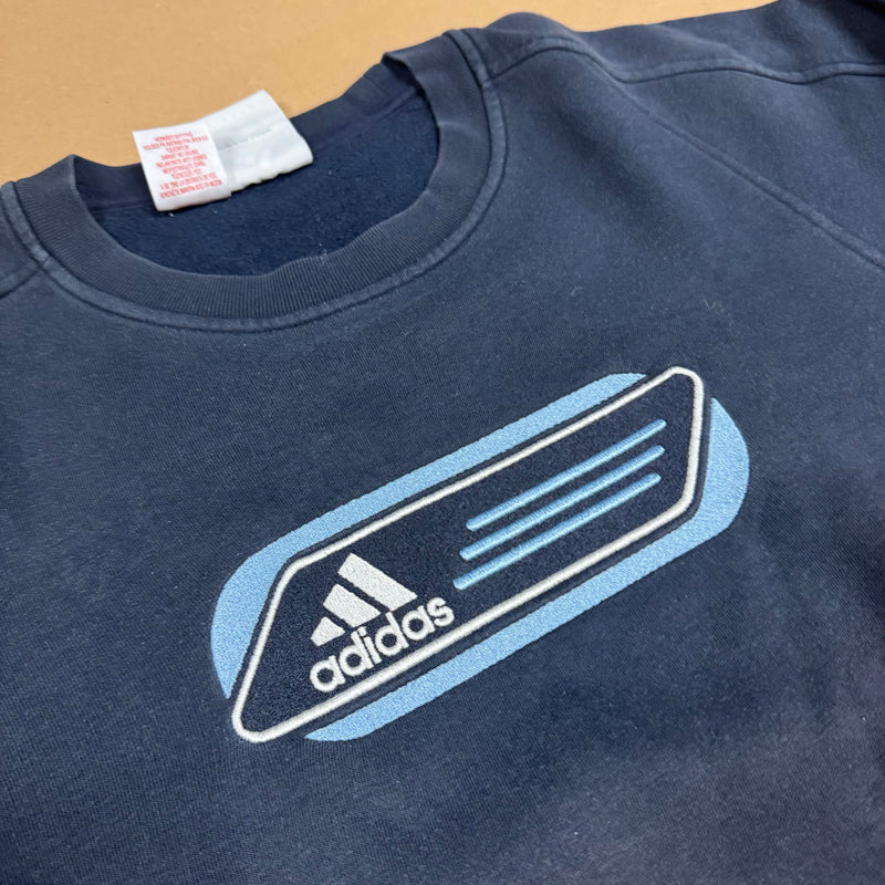 Detailansicht: Sourced limited accessories and clothes Adidas 00s streetwear blue sweatshirt – Logo, Nähte oder Material