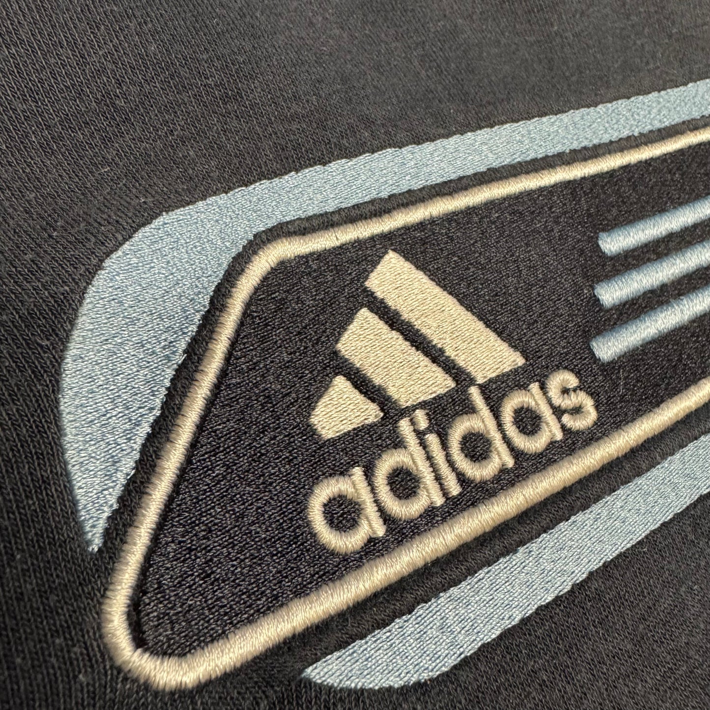 Adidas 00s streetwear blue sweatshirt