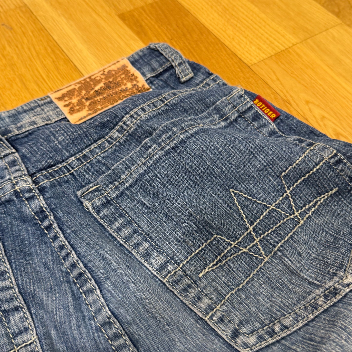 Japanese vintage dragon baggy jeans