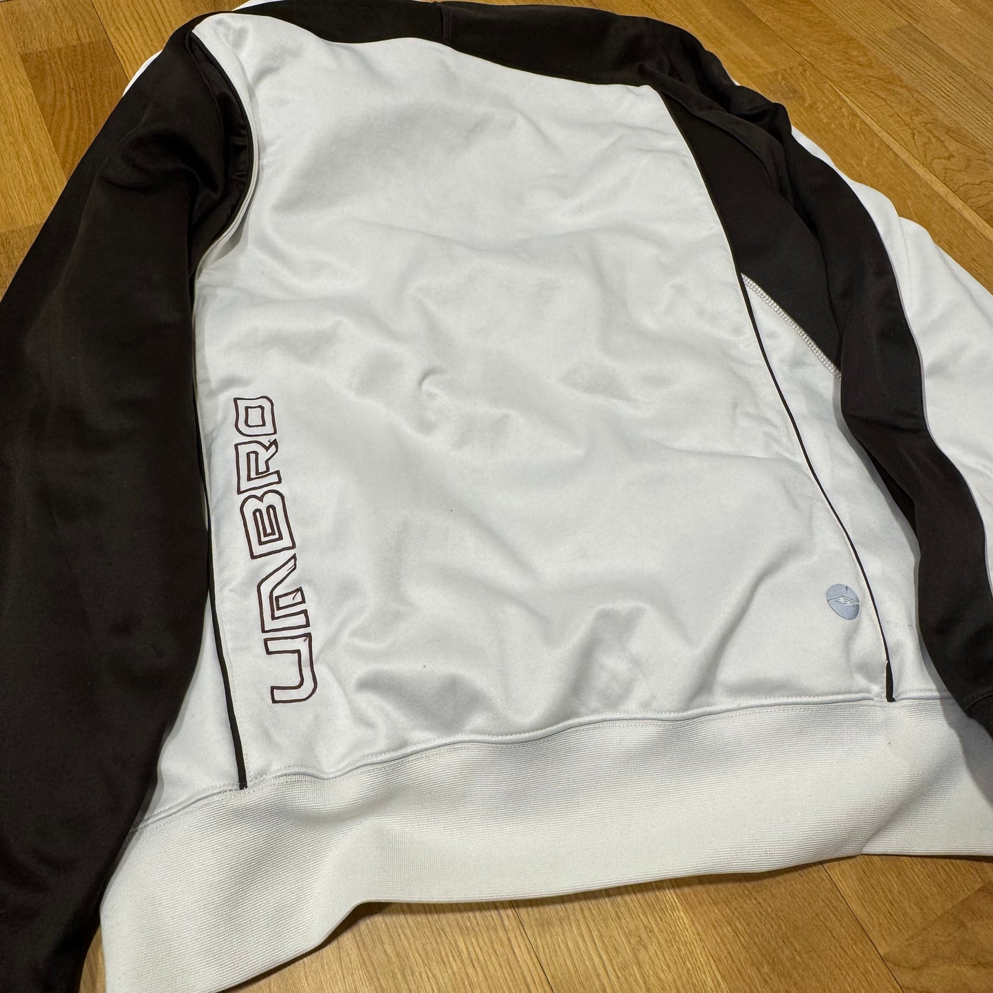 Umbro streetwear 00s white hoodie