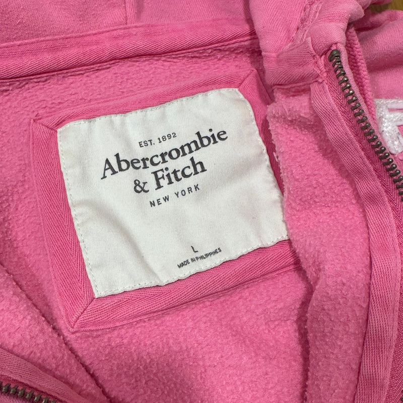 Detailansicht: Sourced limited accessories and clothes Abercrombie and Fitch pink zip-up hoodie – Logo, Nähte oder Material