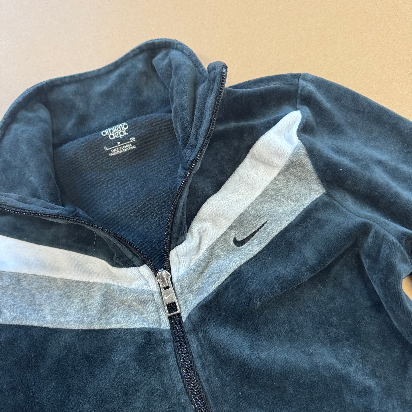 Nike athletic Y2K fluffy zip-up jacket