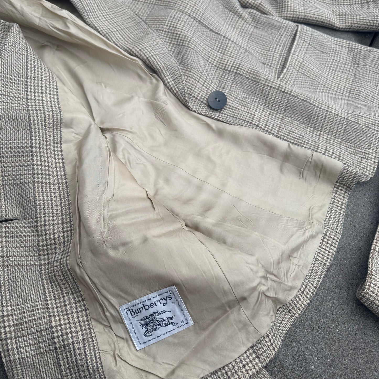 Burberry’s of London women blazer set