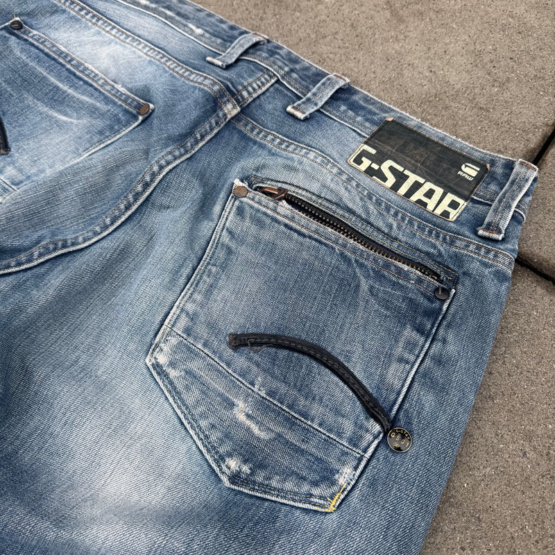 Detailansicht: Sourced limited accessories and clothes G-Star Raw slightly ripped straight jeans – Logo, Nähte oder Material