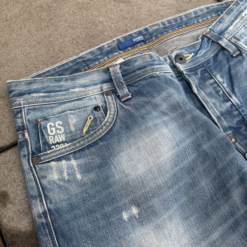 Detailansicht: Sourced limited accessories and clothes G-Star Raw slightly ripped straight jeans – Logo, Nähte oder Material