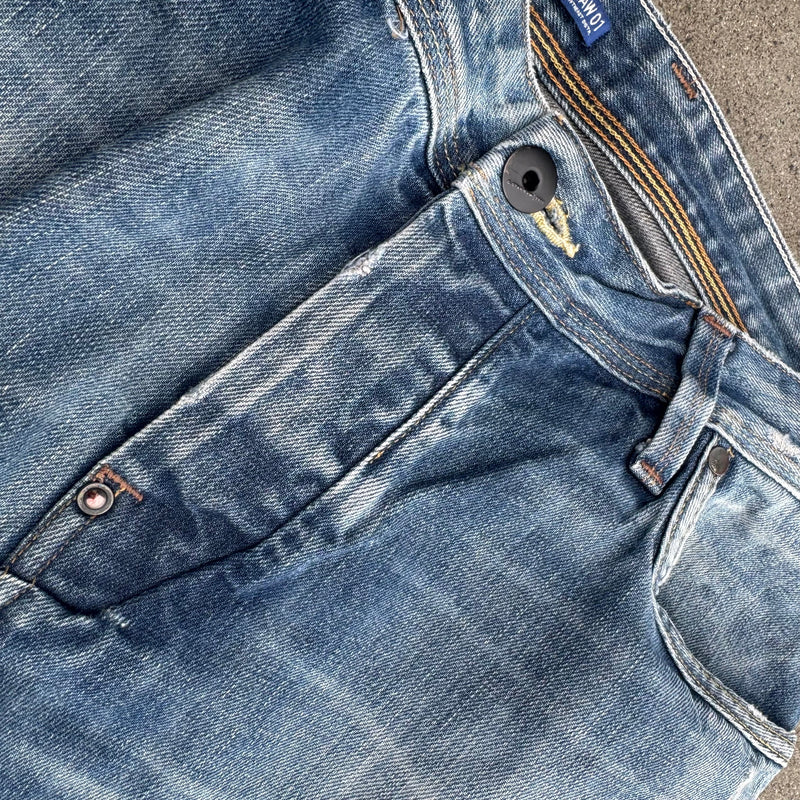 Detailansicht: Sourced limited accessories and clothes G-Star Raw slightly ripped straight jeans – Logo, Nähte oder Material