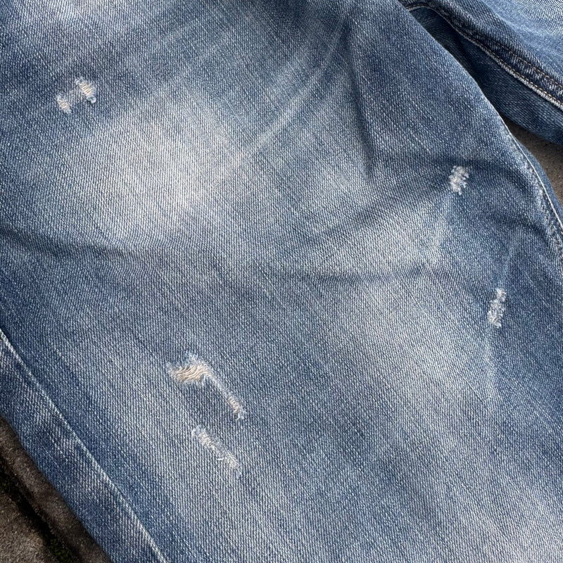 Detailansicht: Sourced limited accessories and clothes G-Star Raw slightly ripped straight jeans – Logo, Nähte oder Material