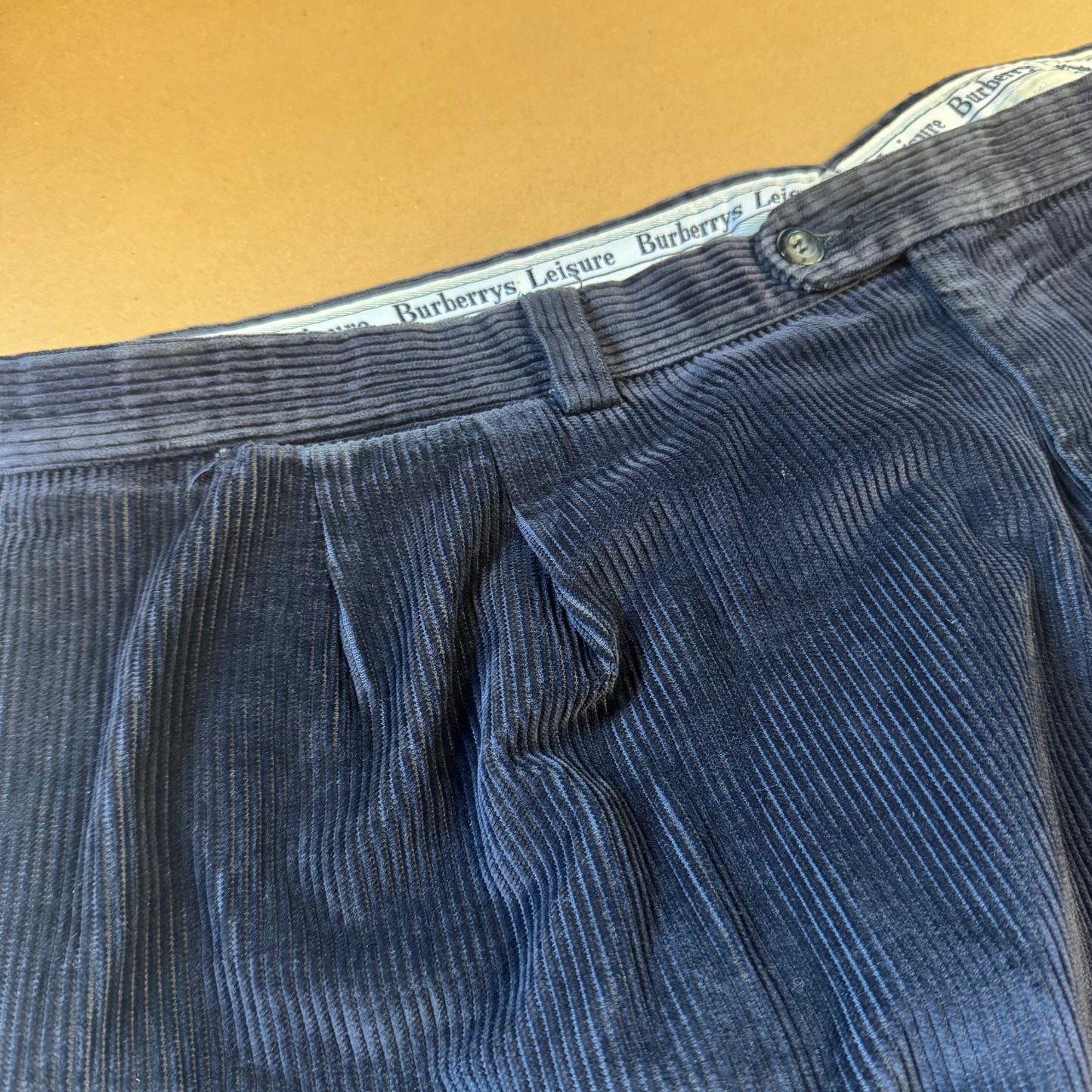 Burberry Leisure vintage loose pants