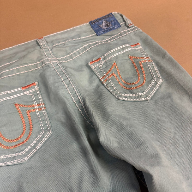 Detailansicht: Sourced limited accessories and clothes True Religion turquoise vintage pants – Logo, Nähte oder Material