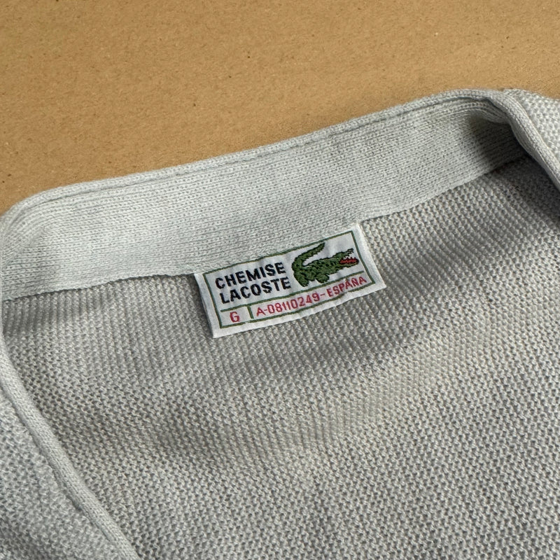 Detailansicht: Sourced limited accessories and clothes Lacoste vintage grey knitted cardigan – Logo, Nähte oder Material