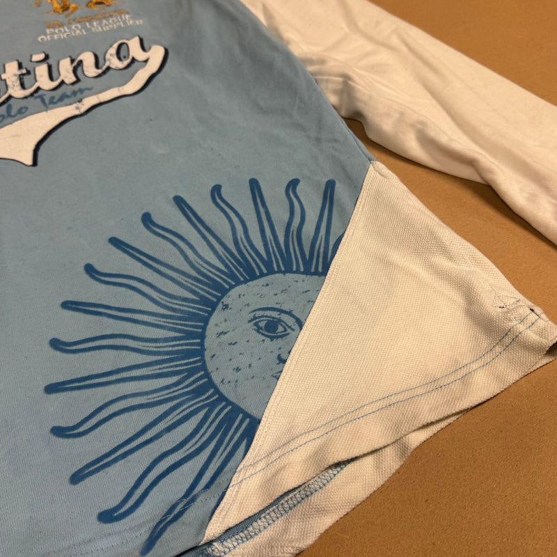 Detailansicht: Sourced limited accessories and clothes La Martina Argentina streetwear long sleeve polo – Logo, Nähte oder Material