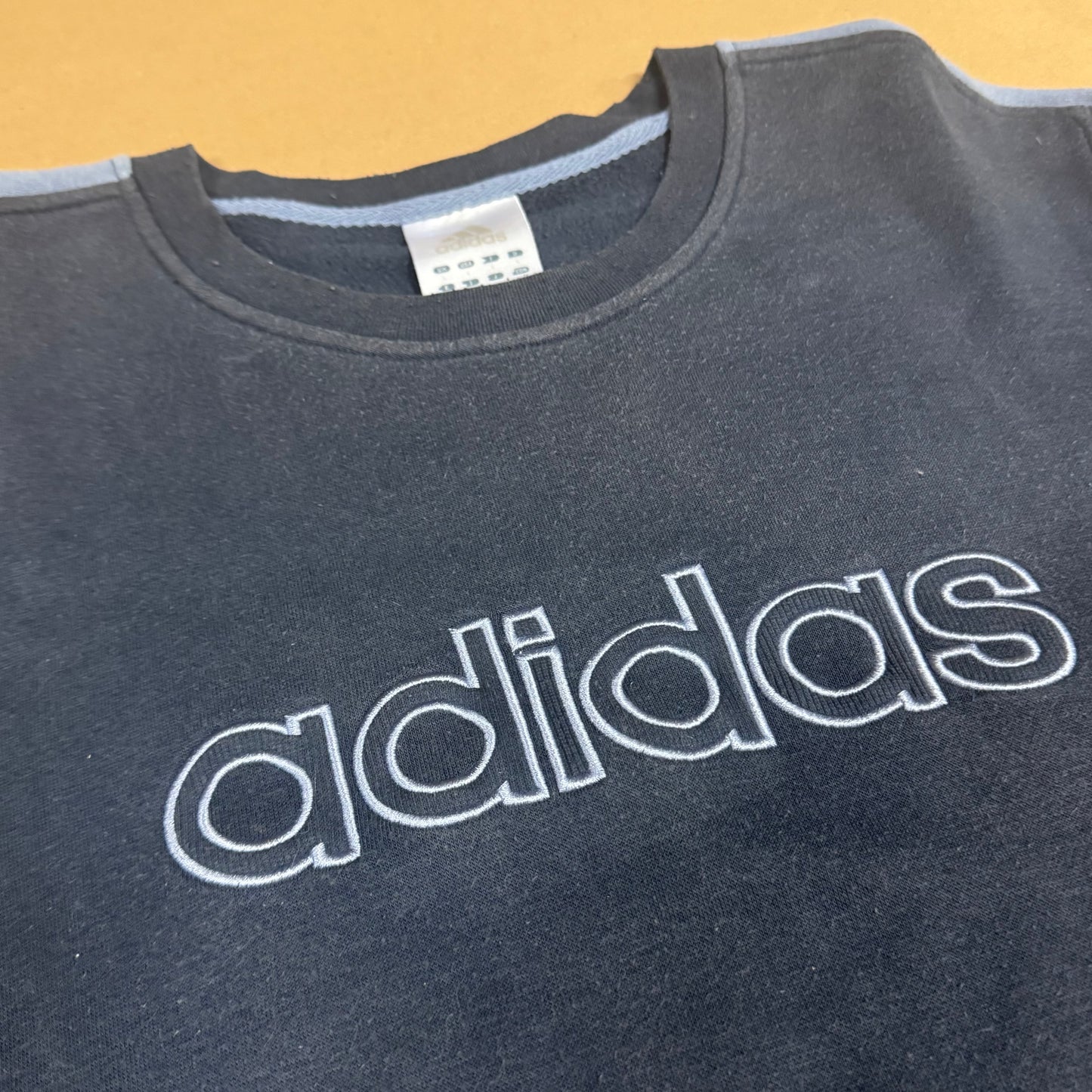 Adidas streetwear 00s blue sweatshirt