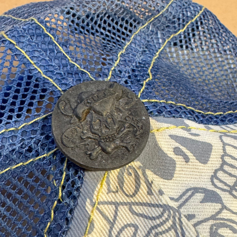 Detailansicht: Sourced limited accessories and clothes Ed Hardy vintage Y2K rhinestones cap – Logo, Nähte oder Material