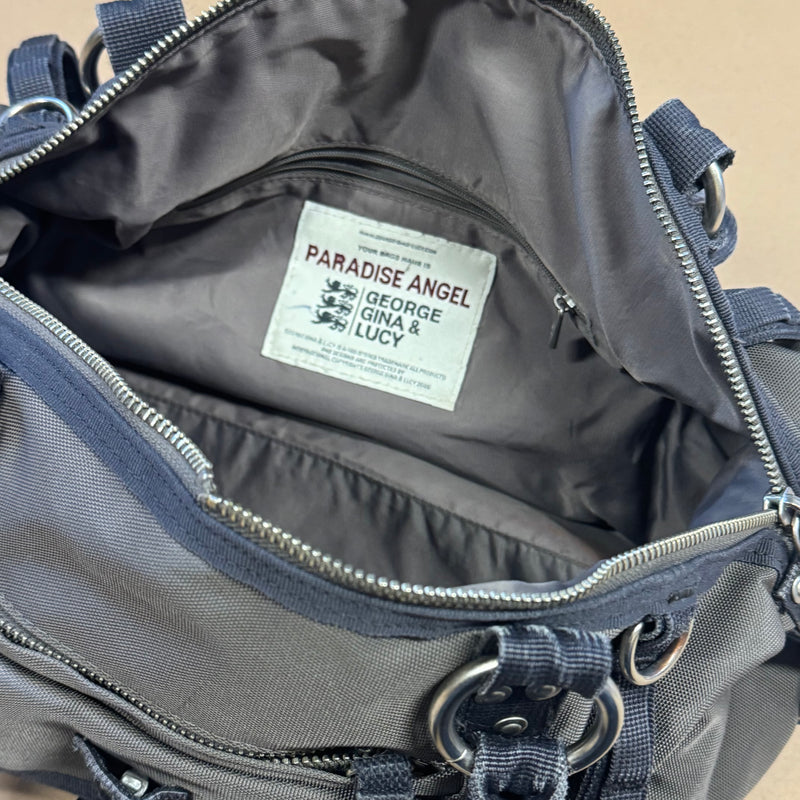 Detailansicht: Sourced limited accessories and clothes George Gina & Lucy Paradise Angel brown vintage bag – Logo, Nähte oder Material