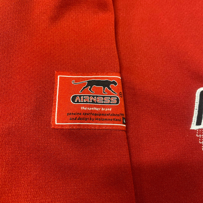 Detailansicht: Sourced limited accessories and clothes Ariness sportsweat sweatshirt – Logo, Nähte oder Material