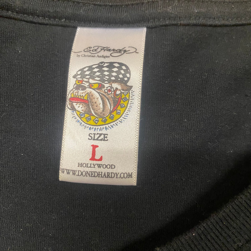 Detailansicht: Sourced limited accessories and clothes Ed Hardy rhinestones shirt – Logo, Nähte oder Material