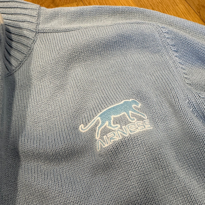 Detailansicht: Sourced limited accessories and clothes Airness vintage knitted sky blue jacket – Logo, Nähte oder Material