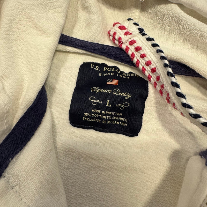 Detailansicht: Sourced limited accessories and clothes US Polo Assn vintage white zipped hoodie – Logo, Nähte oder Material