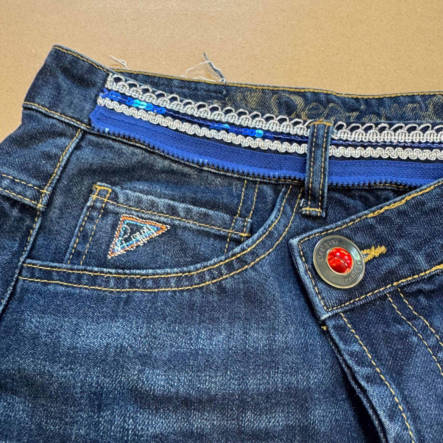 Vintage Desigual embroidered y2k skirt