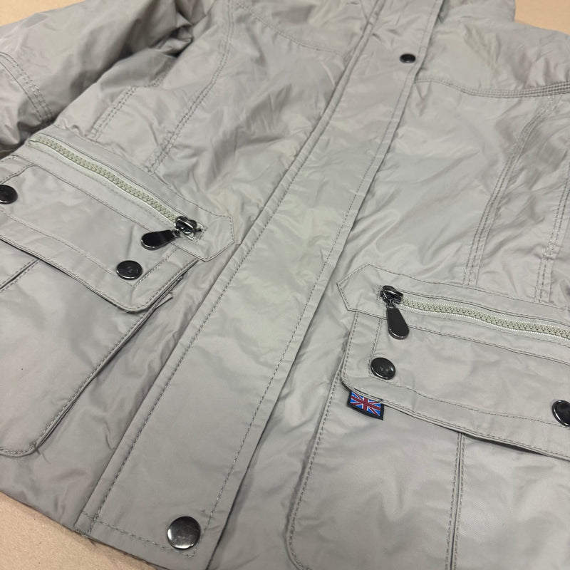 Detailansicht: Sourced limited accessories and clothes Belstaff vintage cream women’s jacket – Logo, Nähte oder Material