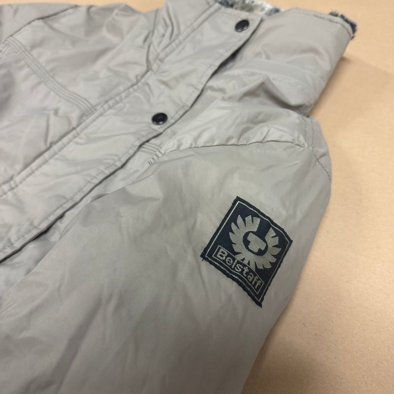 Detailansicht: Sourced limited accessories and clothes Belstaff vintage cream women’s jacket – Logo, Nähte oder Material