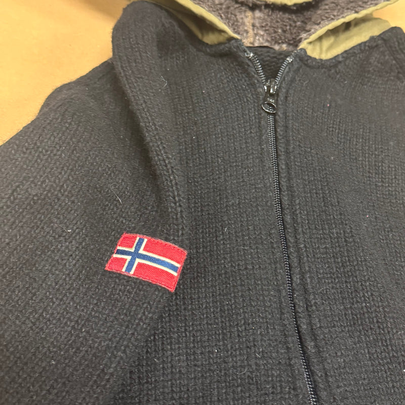 Detailansicht: Sourced limited accessories and clothes Napapijri vintage black zipped hoodie – Logo, Nähte oder Material