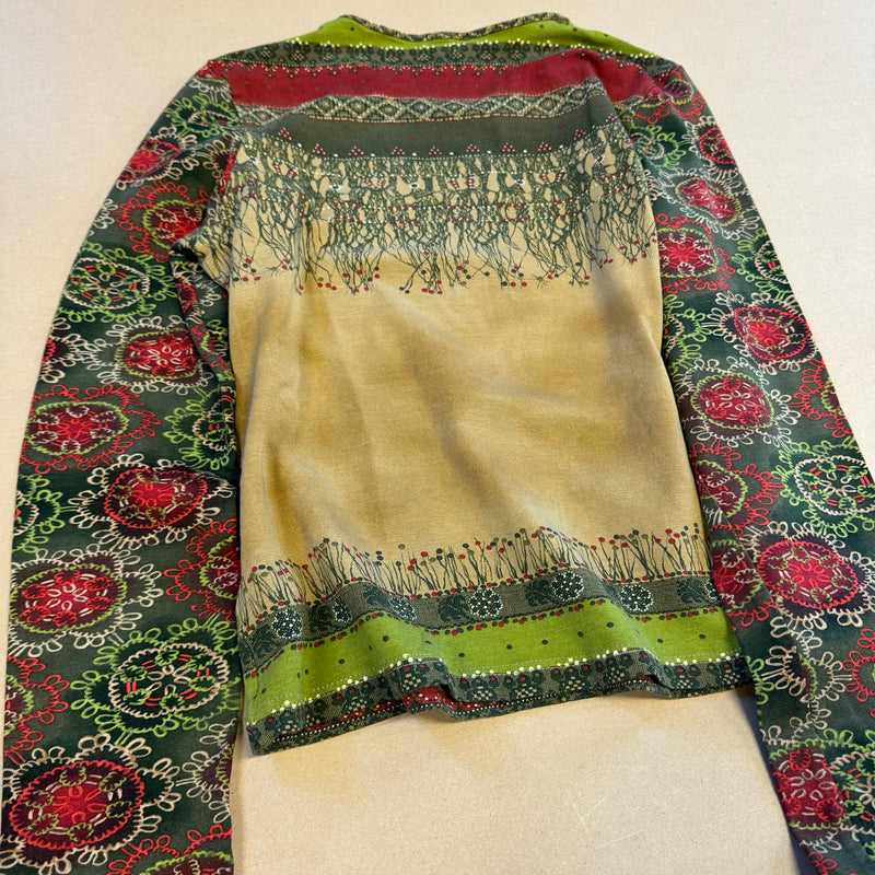 Detailansicht: Sourced limited accessories and clothes Sde Styles vintage Y2K women’s long sleeve tee – Logo, Nähte oder Material