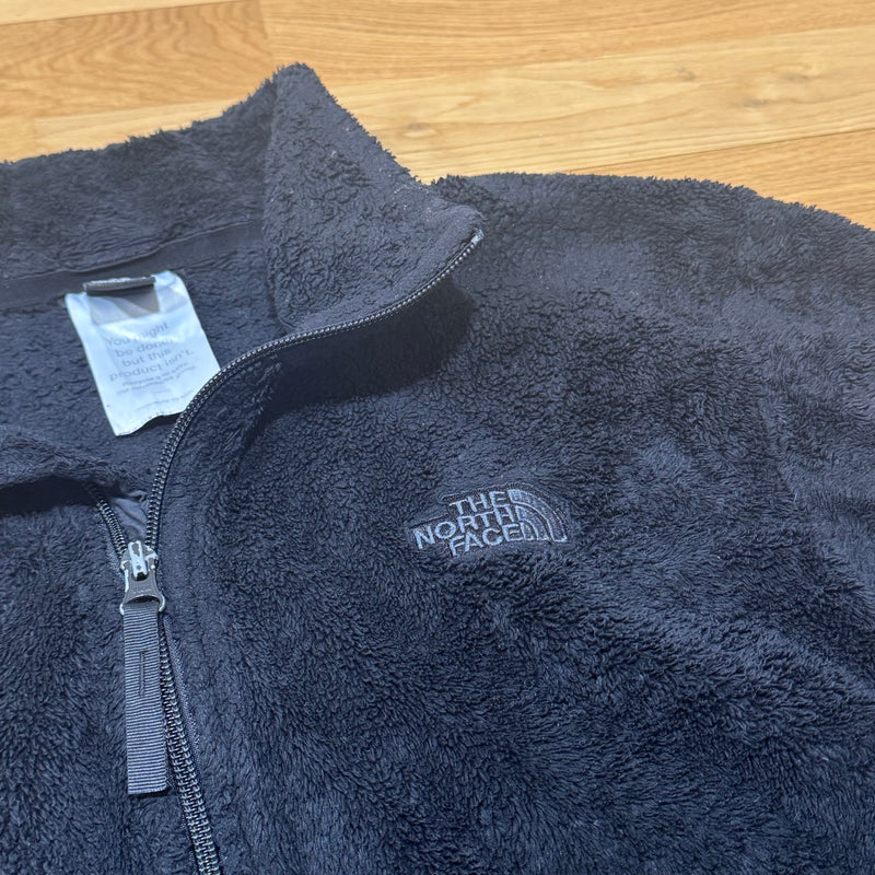 Detailansicht: Sourced limited accessories and clothes The North Face fluffy black fleece jacket – Logo, Nähte oder Material