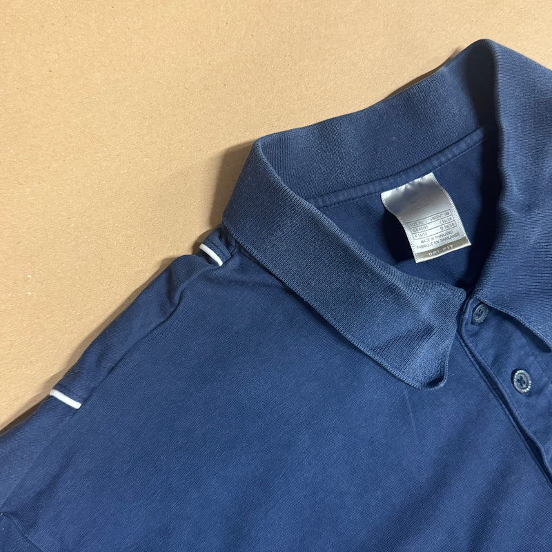 Detailansicht: Sourced limited accessories and clothes Nike vintage 90s tennis polo – Logo, Nähte oder Material