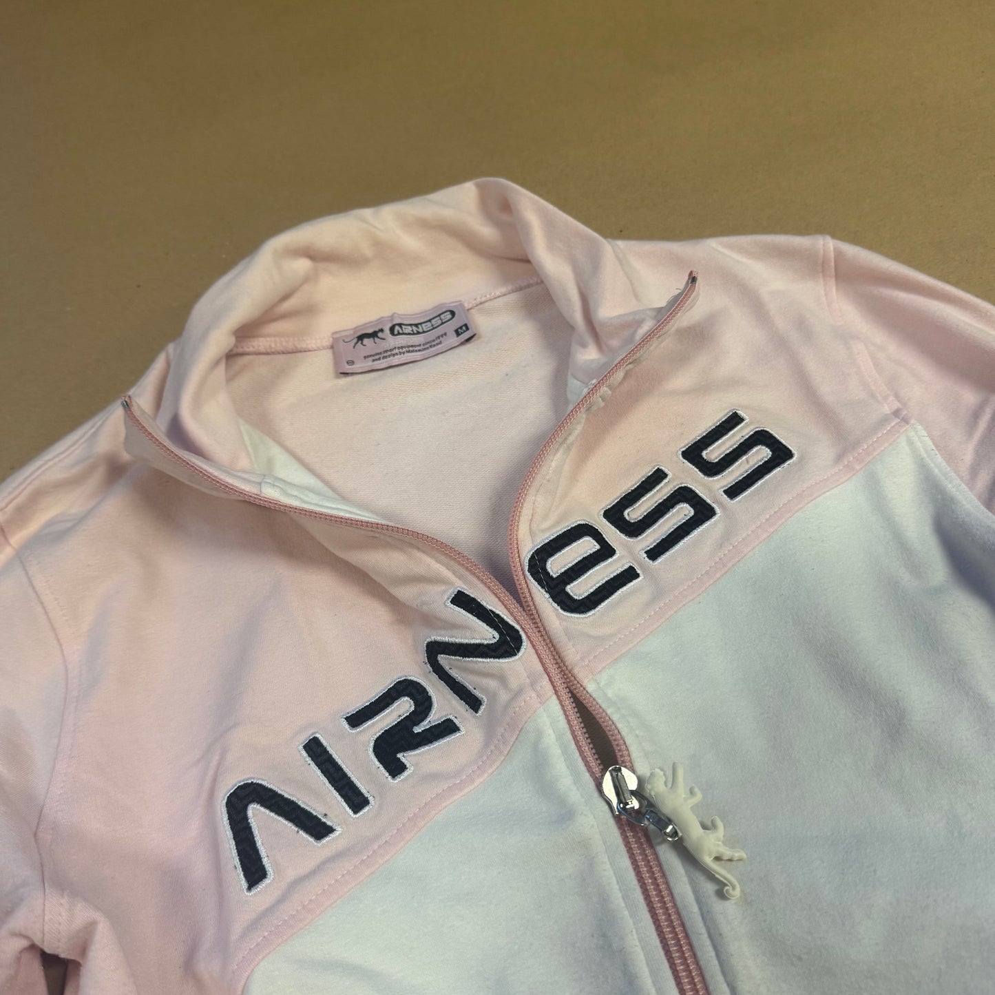 Airness pink and white vintage women’s zip-up