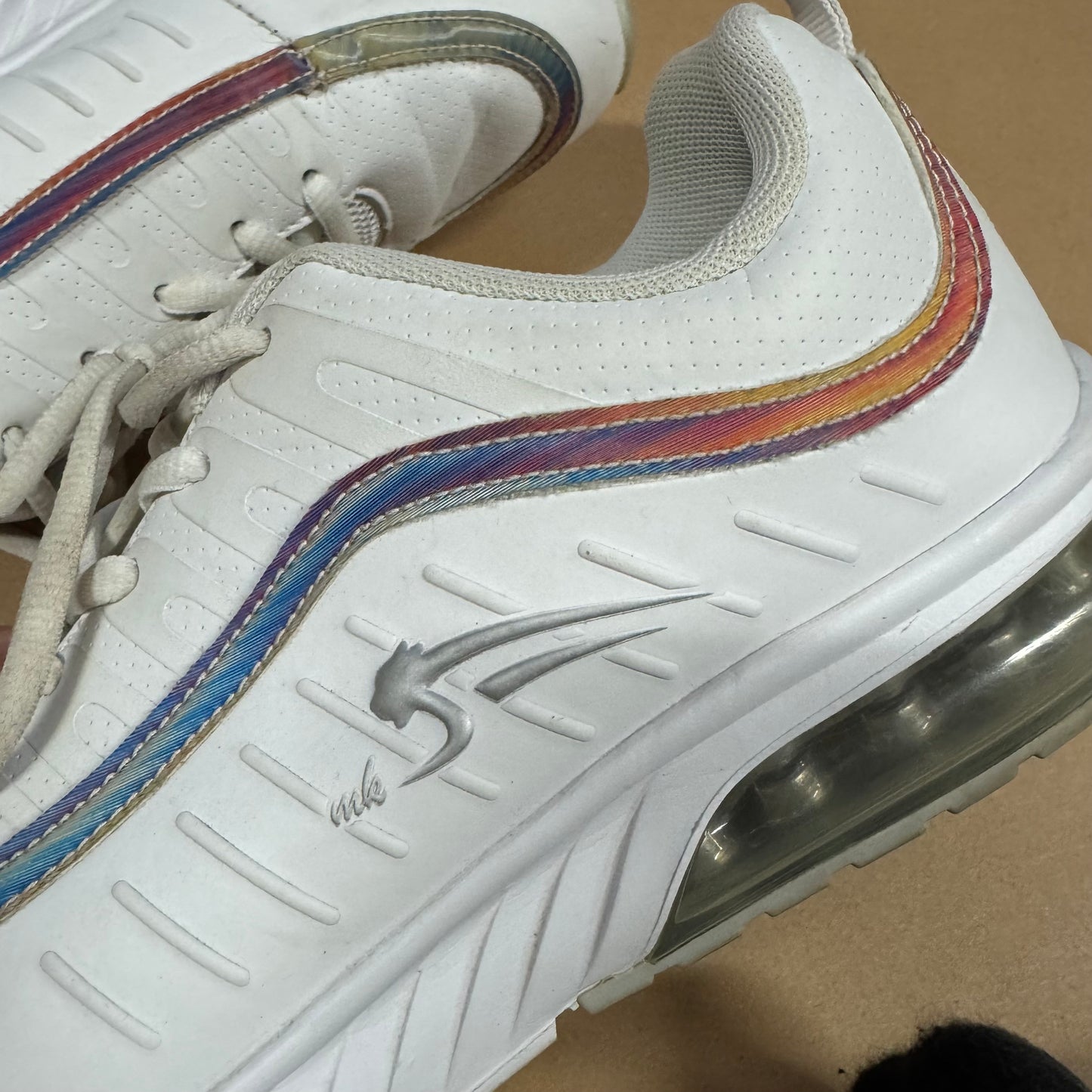 Airness vintage white women’s sneakers
