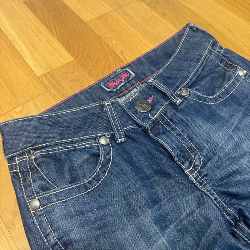 Detailansicht: Sourced limited accessories and clothes Wrangler Y2K wide leg vintage jeans – Logo, Nähte oder Material