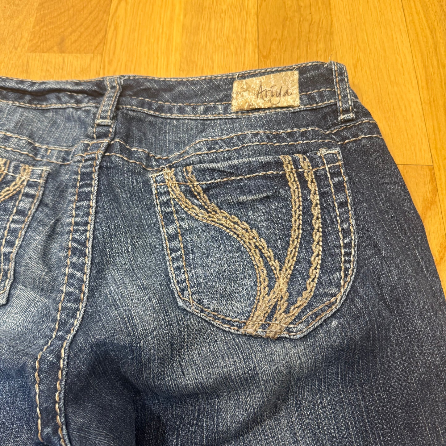 Ariya Japanese Y2K wide leg stone washed jeans