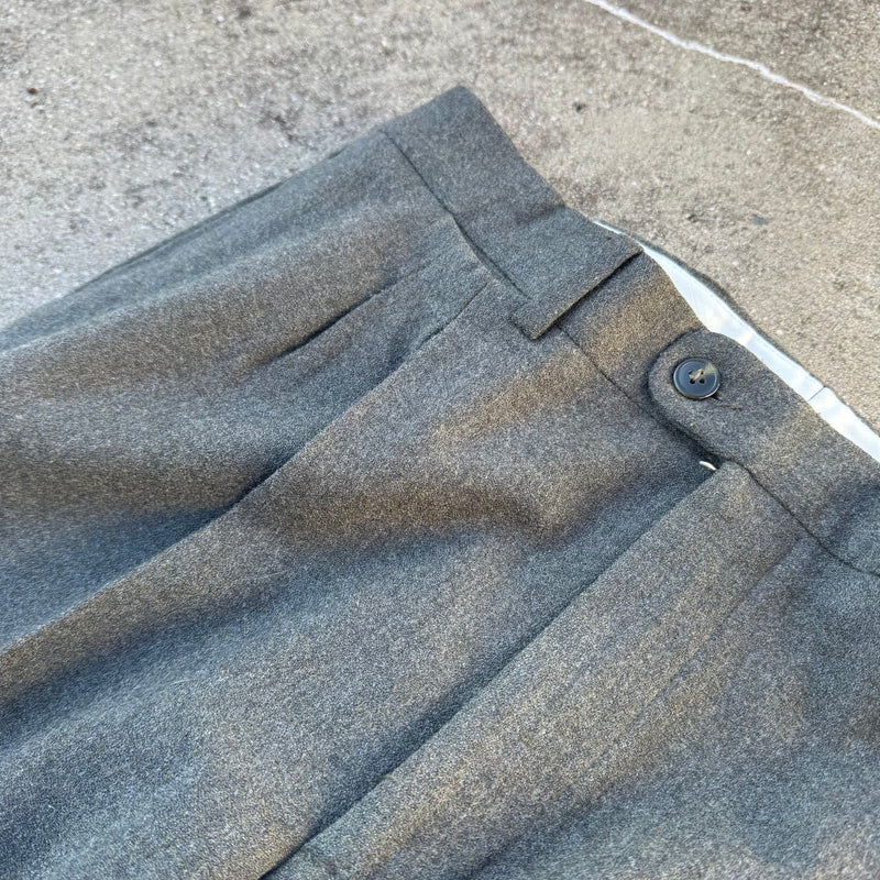 Detailansicht: Sourced limited accessories and clothes Paco Rabanne vintage grey wool dress pants – Logo, Nähte oder Material