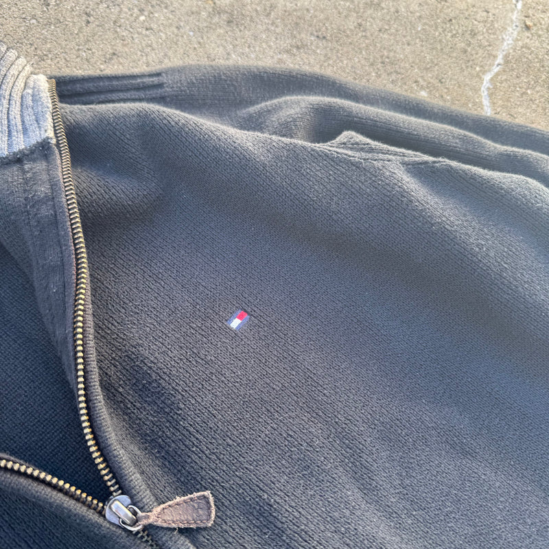 Detailansicht: Sourced limited accessories and clothes Tommy Hilfiger vintage knitted jacket – Logo, Nähte oder Material
