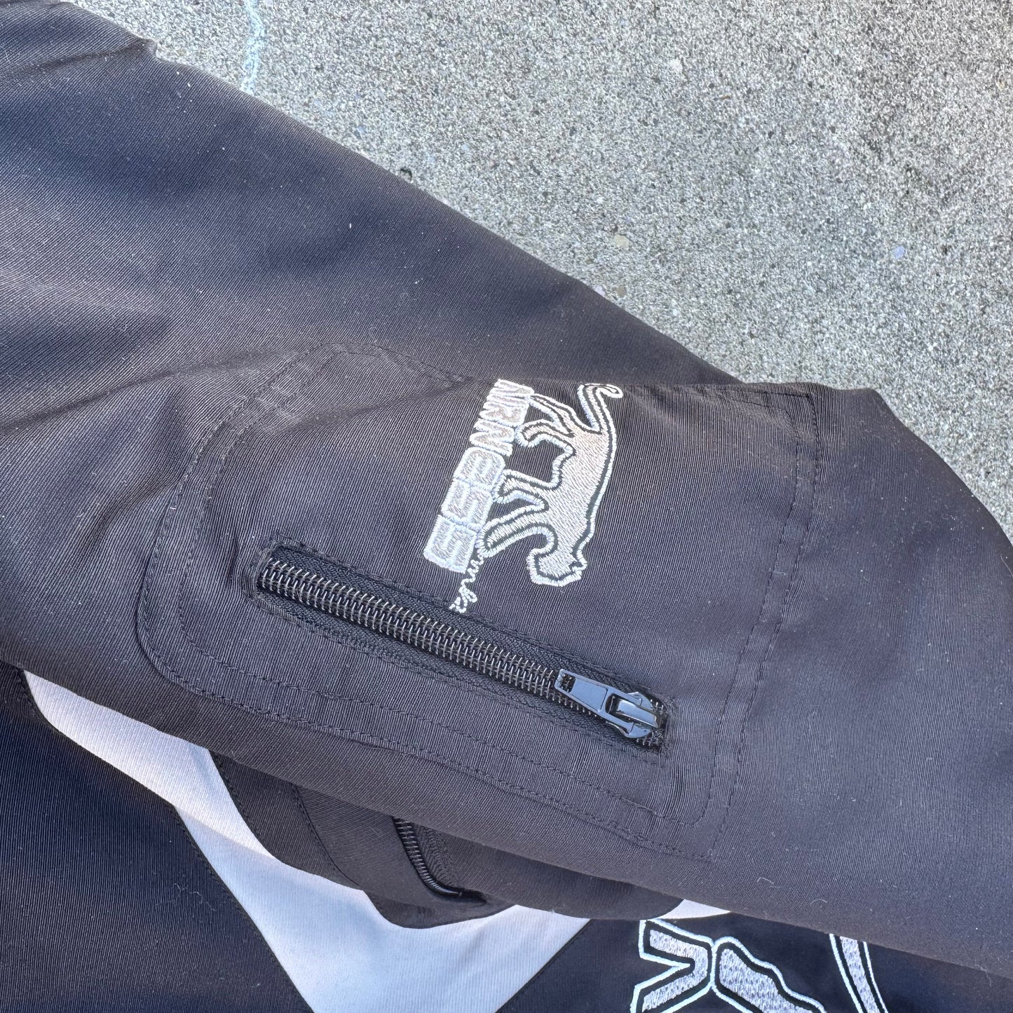 Airness streetwear style black jacket