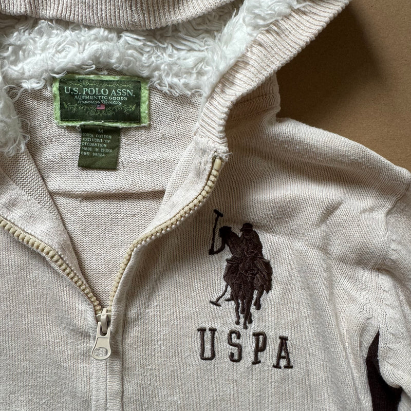 Detailansicht: Sourced limited accessories and clothes USPA zipup hoodie – Logo, Nähte oder Material