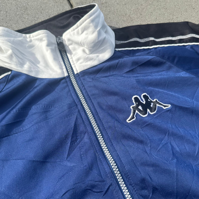 Detailansicht: Sourced limited accessories and clothes Kappa vintage blue 00s track jacke – Logo, Nähte oder Material