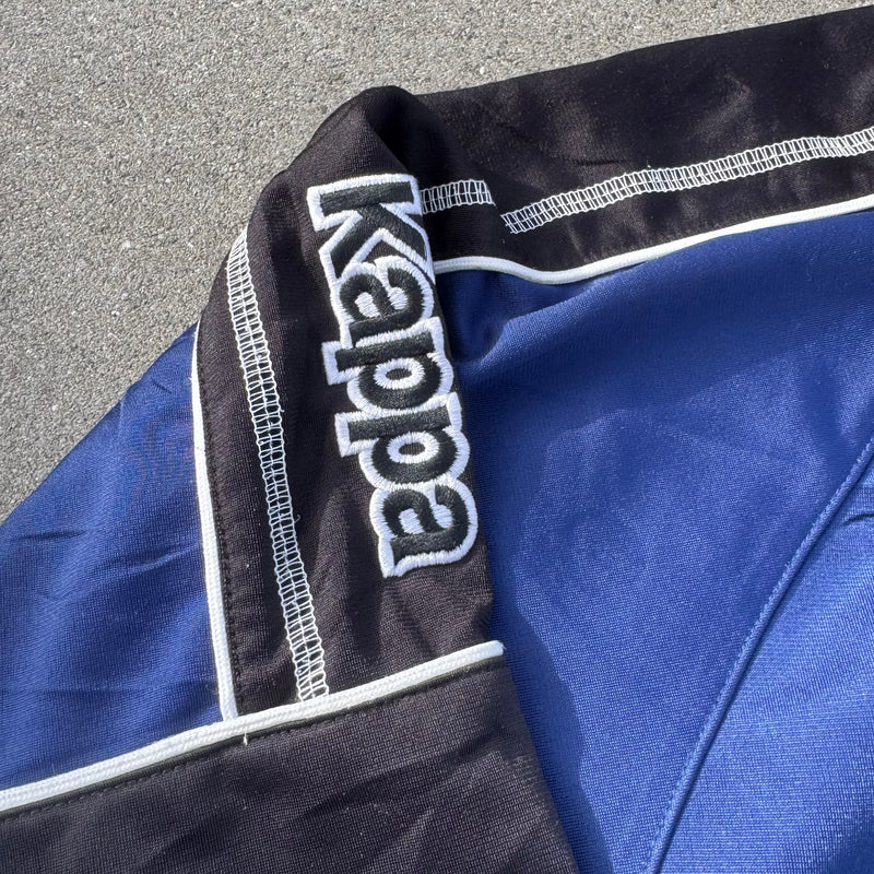 Detailansicht: Sourced limited accessories and clothes Kappa vintage blue 00s track jacke – Logo, Nähte oder Material