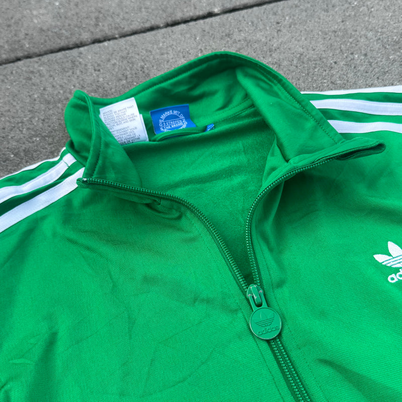 Detailansicht: Sourced limited accessories and clothes Adidas Firebird streetwear Y2K green track jacket – Logo, Nähte oder Material