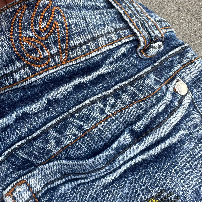 Detailansicht: Sourced limited accessories and clothes Six Nine 69 Y2K bootcut jeans – Logo, Nähte oder Material