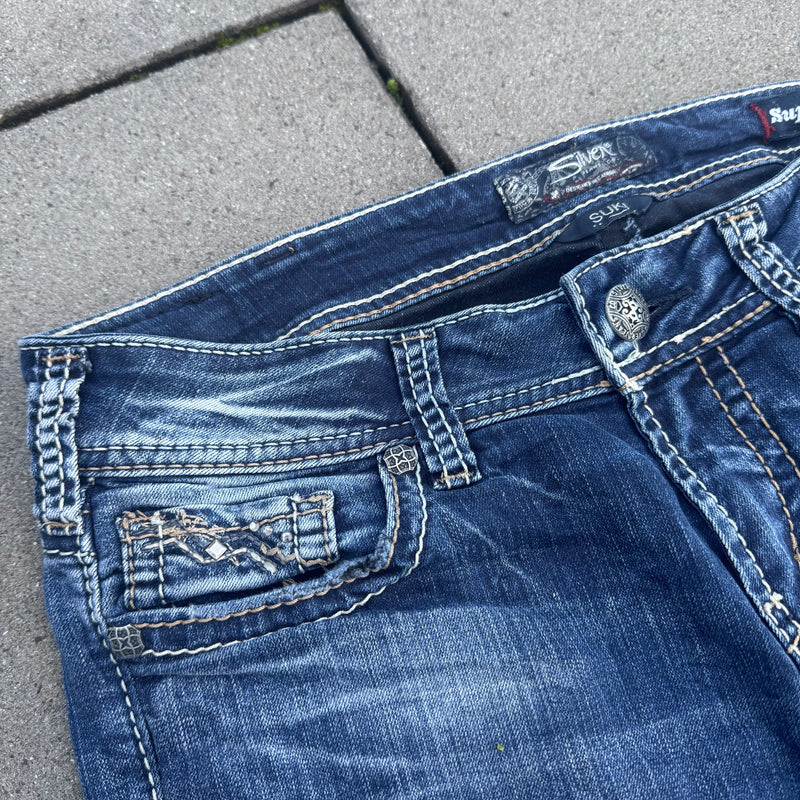 Detailansicht: Sourced limited accessories and clothes Silven Y2K vintage wide leg jeans – Logo, Nähte oder Material