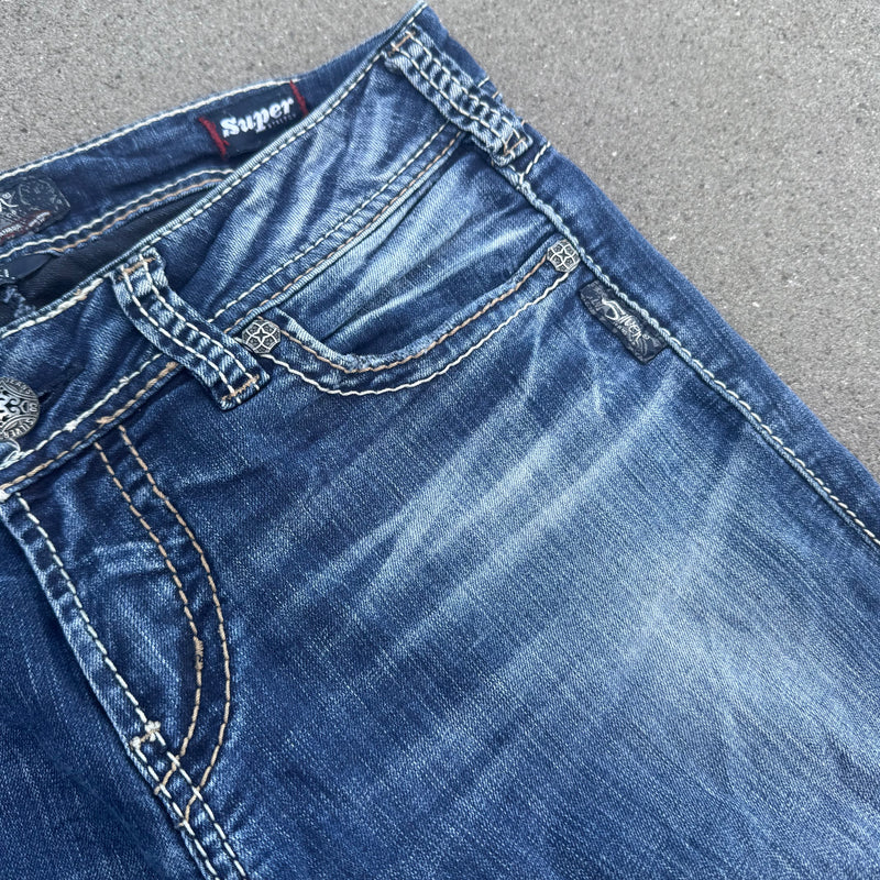 Detailansicht: Sourced limited accessories and clothes Silven Y2K vintage wide leg jeans – Logo, Nähte oder Material