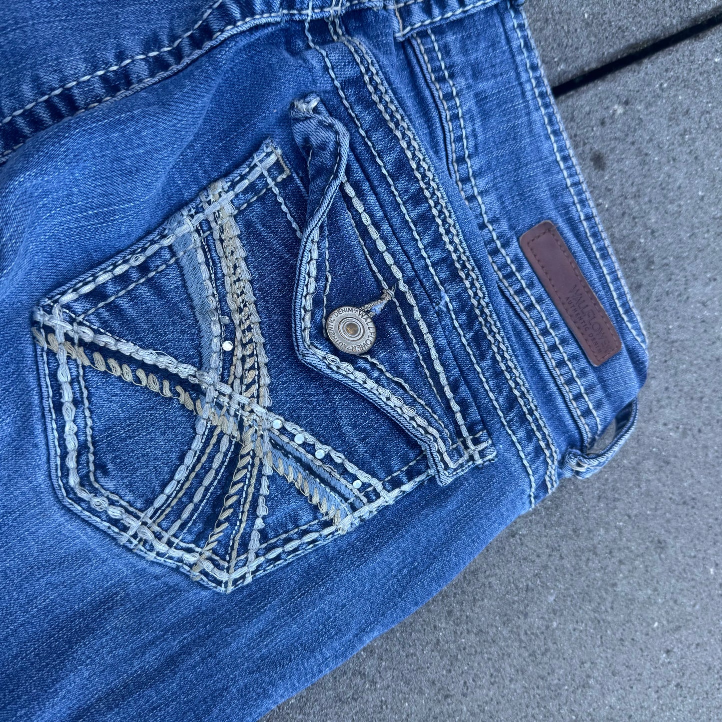 Wallflower Y2K vintage wide leg jeans