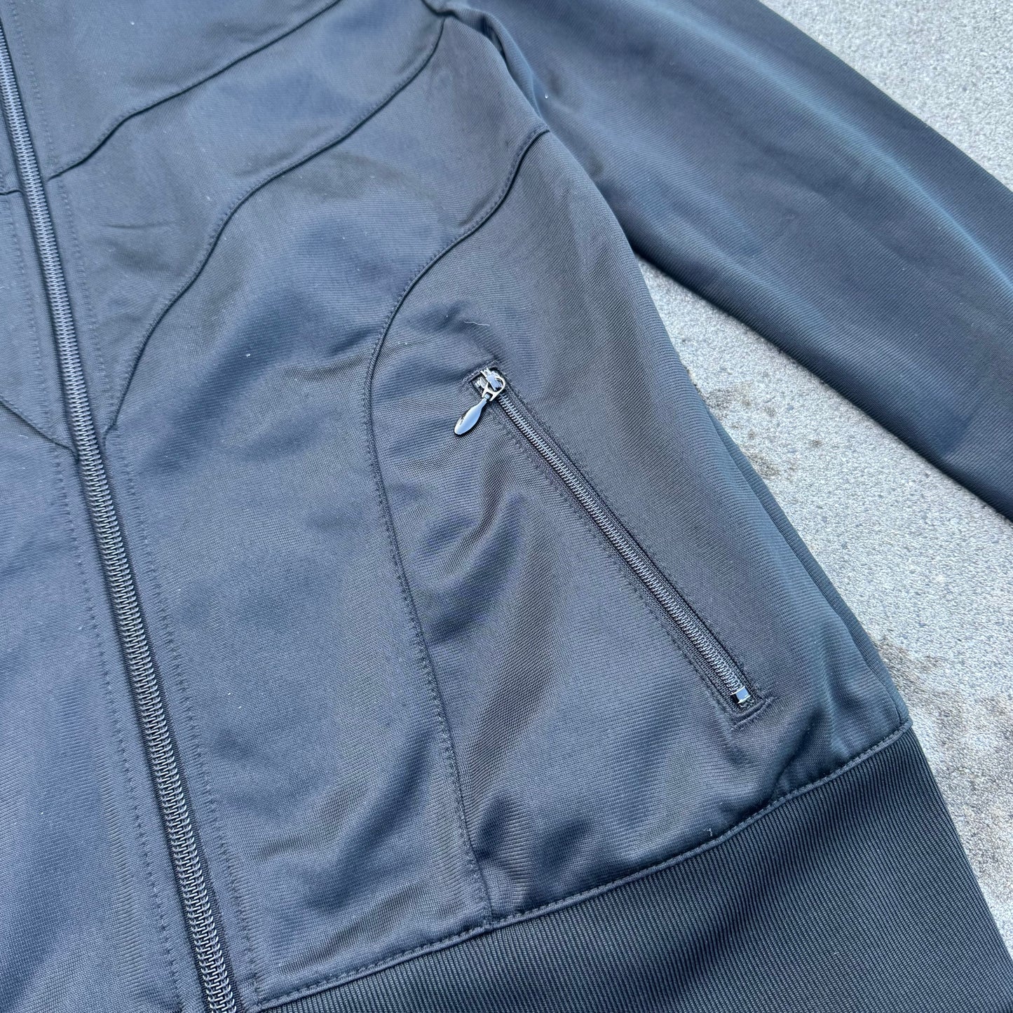 Nike Y2K black women’s track jacket