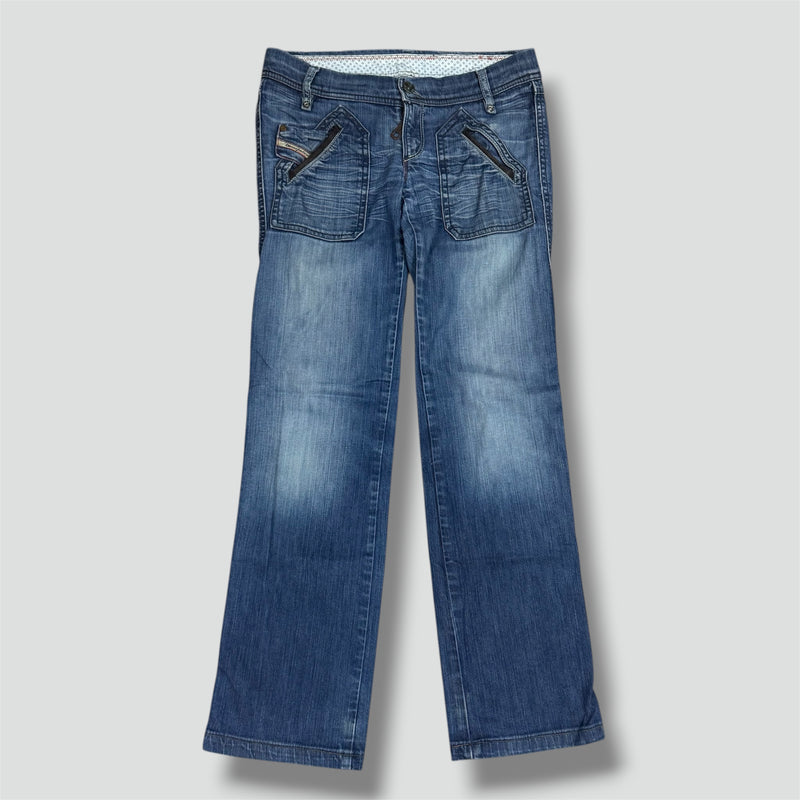 Detailansicht: Sourced limited accessories and clothes Diesel Industry womens straight leg pants – Logo, Nähte oder Material