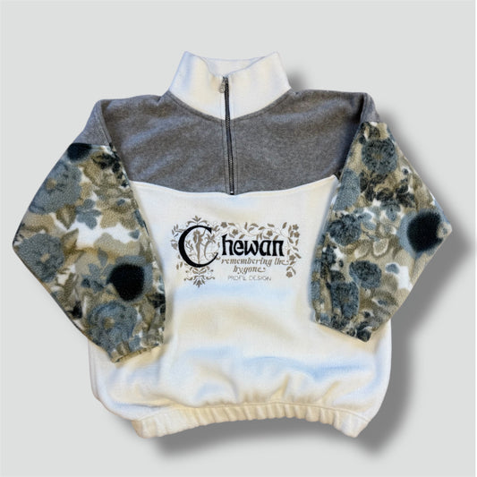 Vintage Chewan white fleece sweatshirt