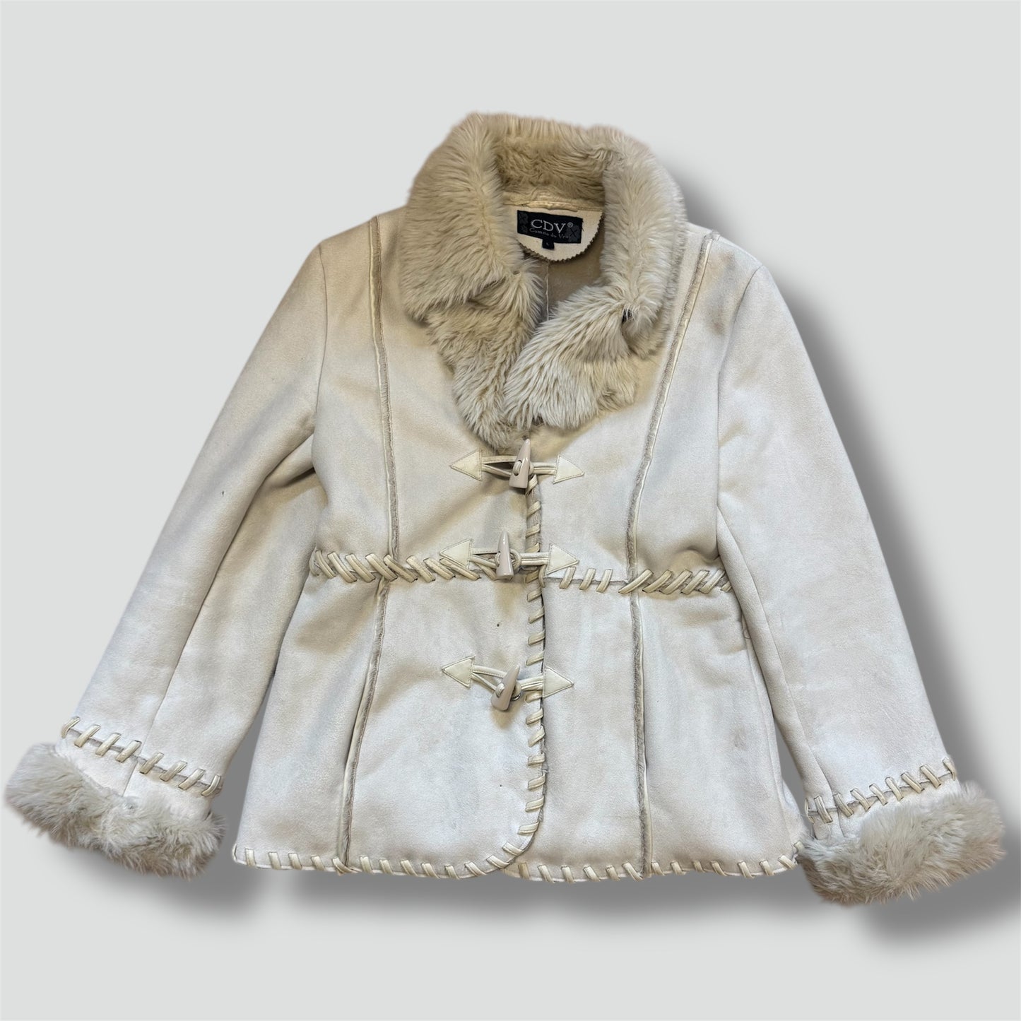Comme de Vrai fur-like beige coat