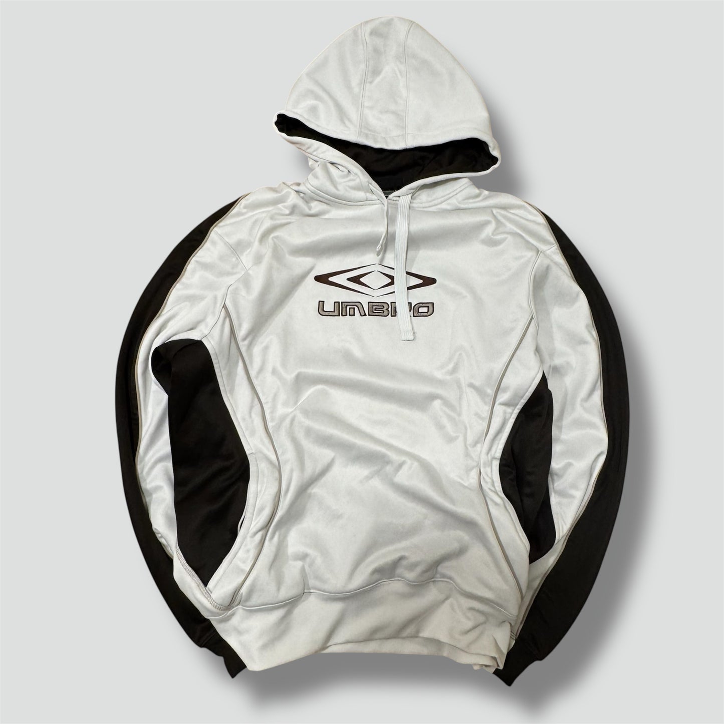 Umbro streetwear 00s white hoodie