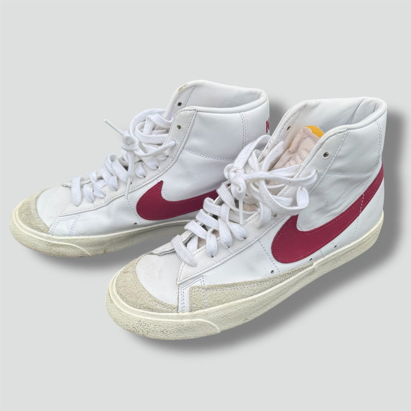 Sourced limited accessories and clothes Nike Blazer Mid ’77 Vintage White Mantra Orange – Secondhand Streetwear